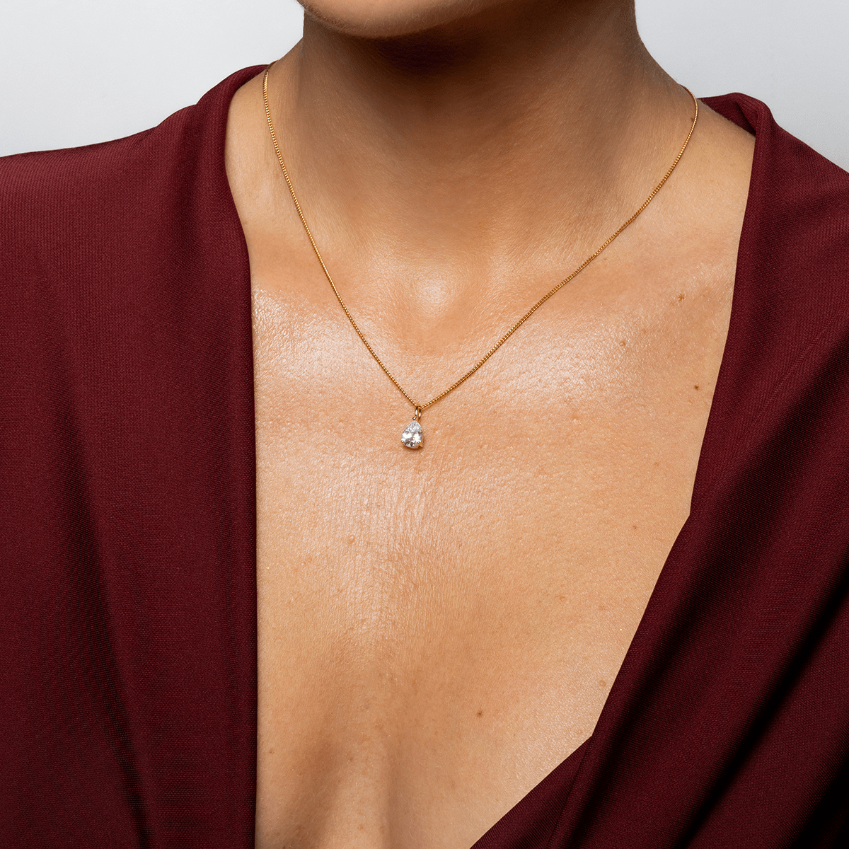 Dazzling Single Necklace